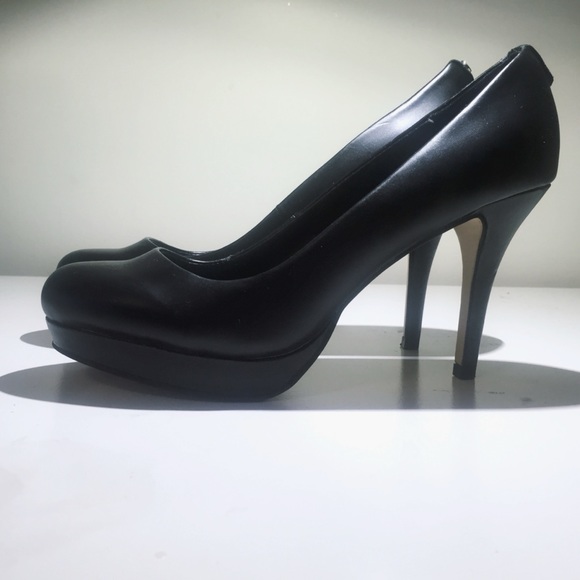 - 🔥3FOR$30🔥 Black Pumps , round toe - Picture 3 of 3